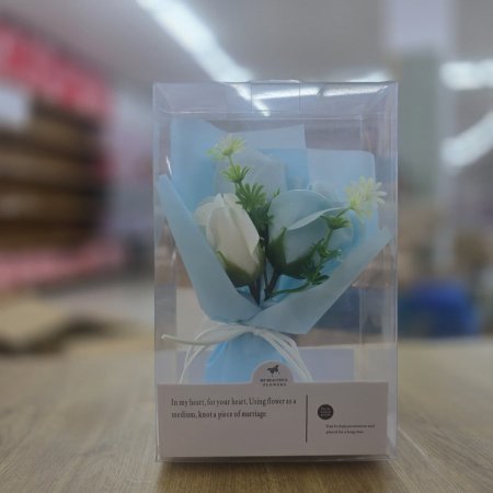 بكيت وردة صغير شفاف